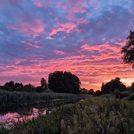 Wunderschöne Gemütliche Jurte Direkt Am Wasser Luxuszelt Niederfinow